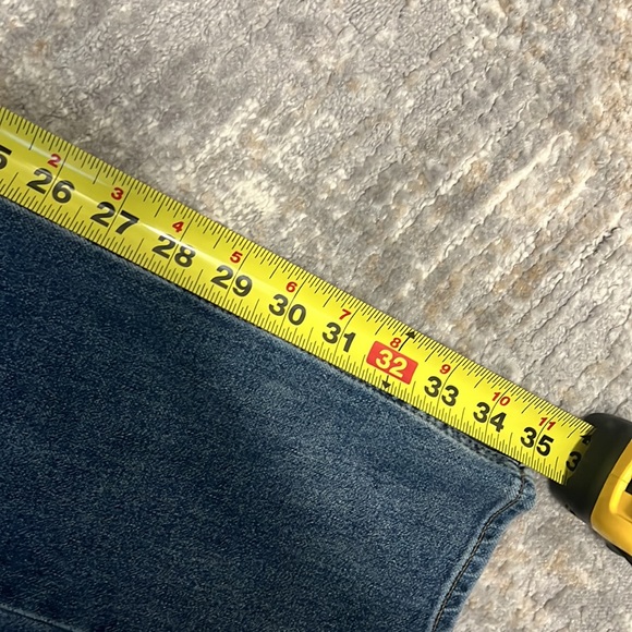 FLASH SALE! WHBM High Rise Straight Sculpt Jeans (4) - Picture 8 of 9